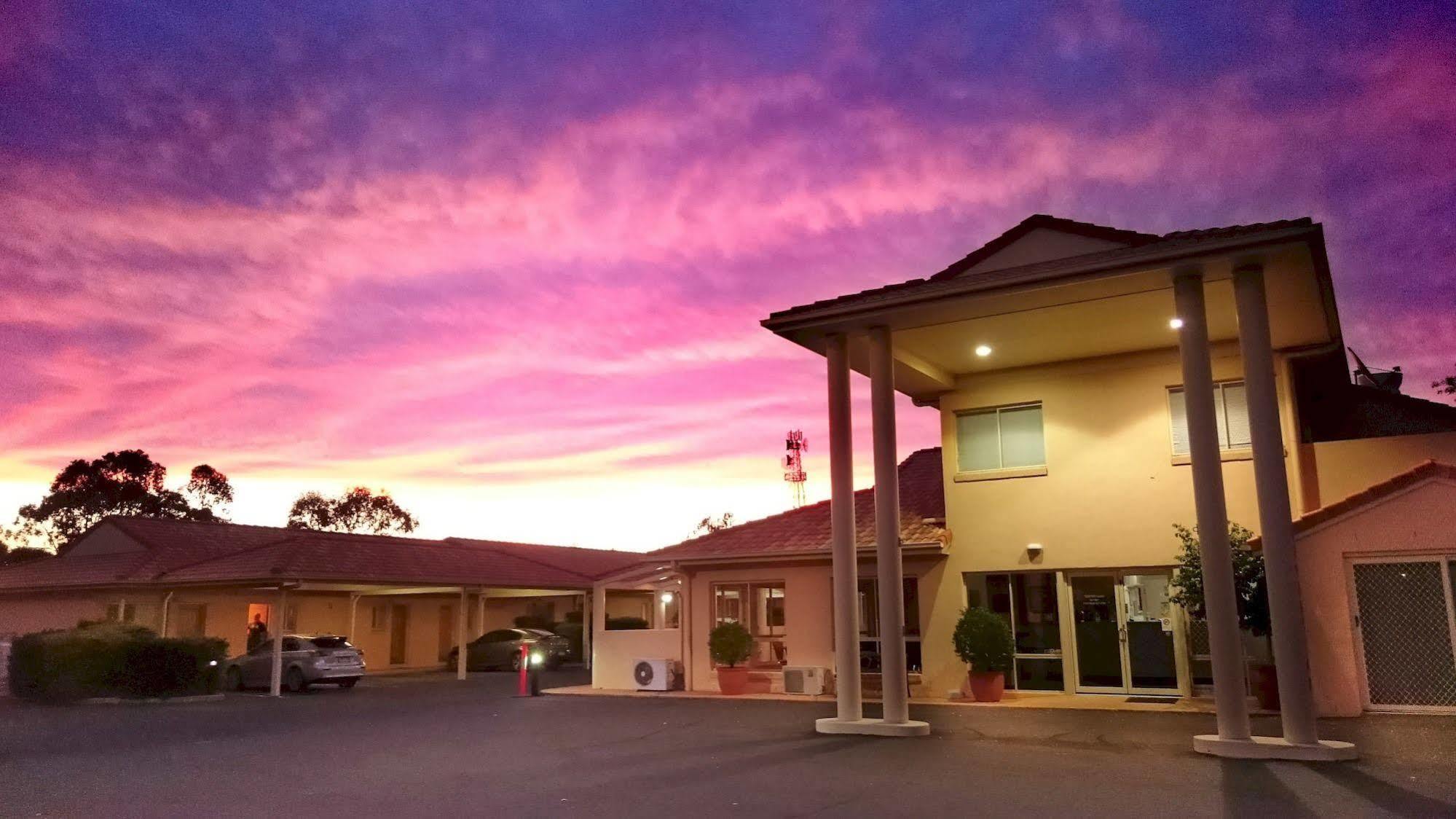 Country Roads Motor Inn Goondiwindi Ngoại thất bức ảnh