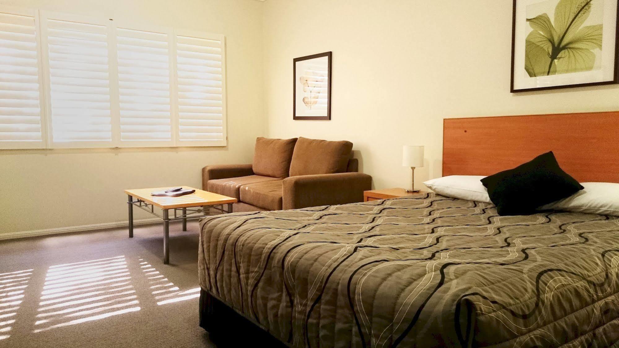 Country Roads Motor Inn Goondiwindi Ngoại thất bức ảnh